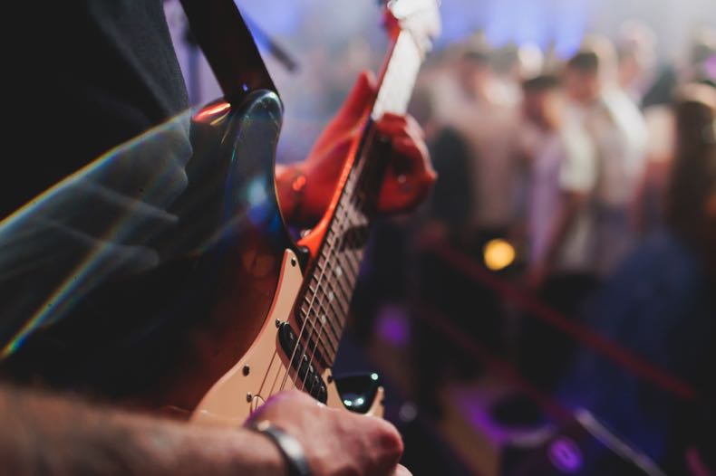 Live music guitar