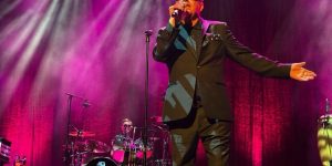 Graham "Suggs" McPherson performs with Madness