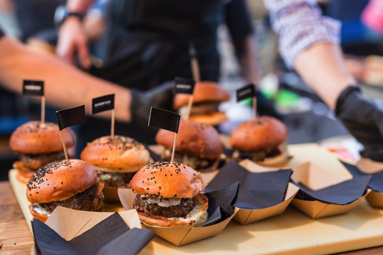Mini burger sliders